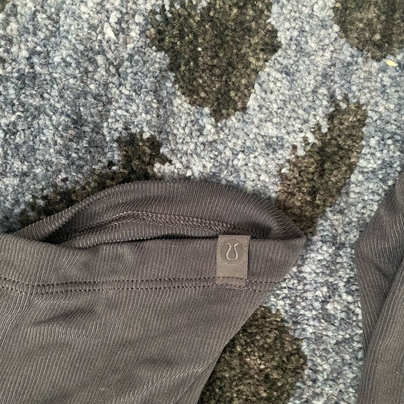 lululemon long sleeve rubbed top - Picture 3 of 4